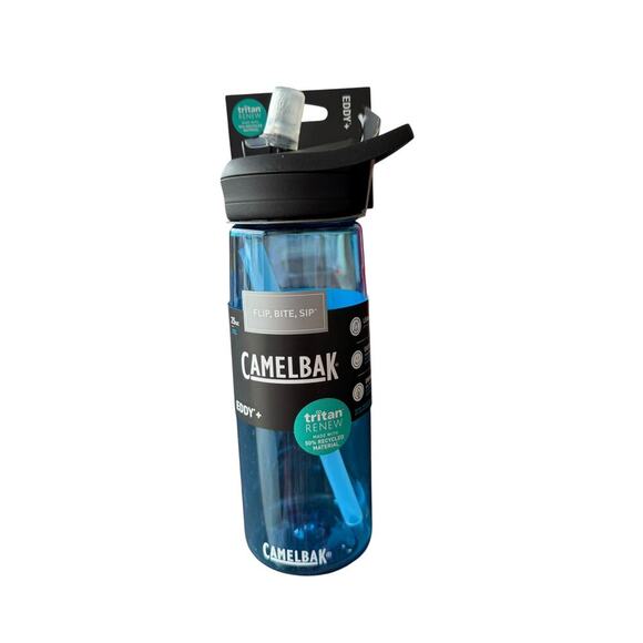 Camelbak Aquaholic Blue Water Bottle, Auto spout Chug, Cold Oxford Size 25oz - Picture 2 of 4